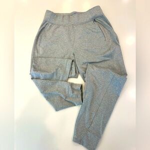 Women’s Lulu size 8 joggers